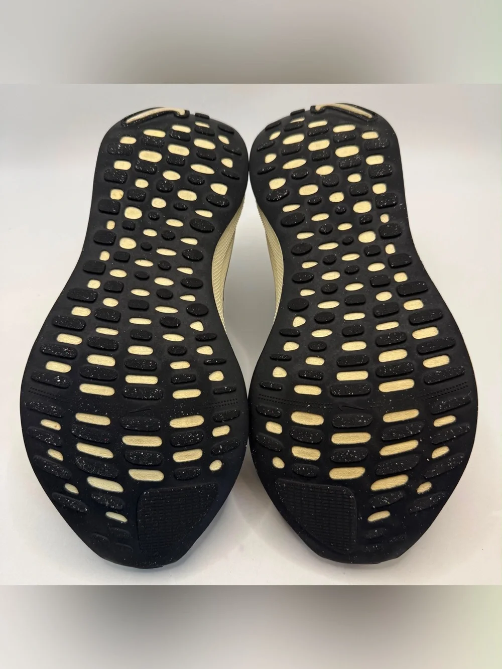 Nike ReactX Infinity Run 4 Women’s 8.5 Black Gold Running Shoes DN2670-006